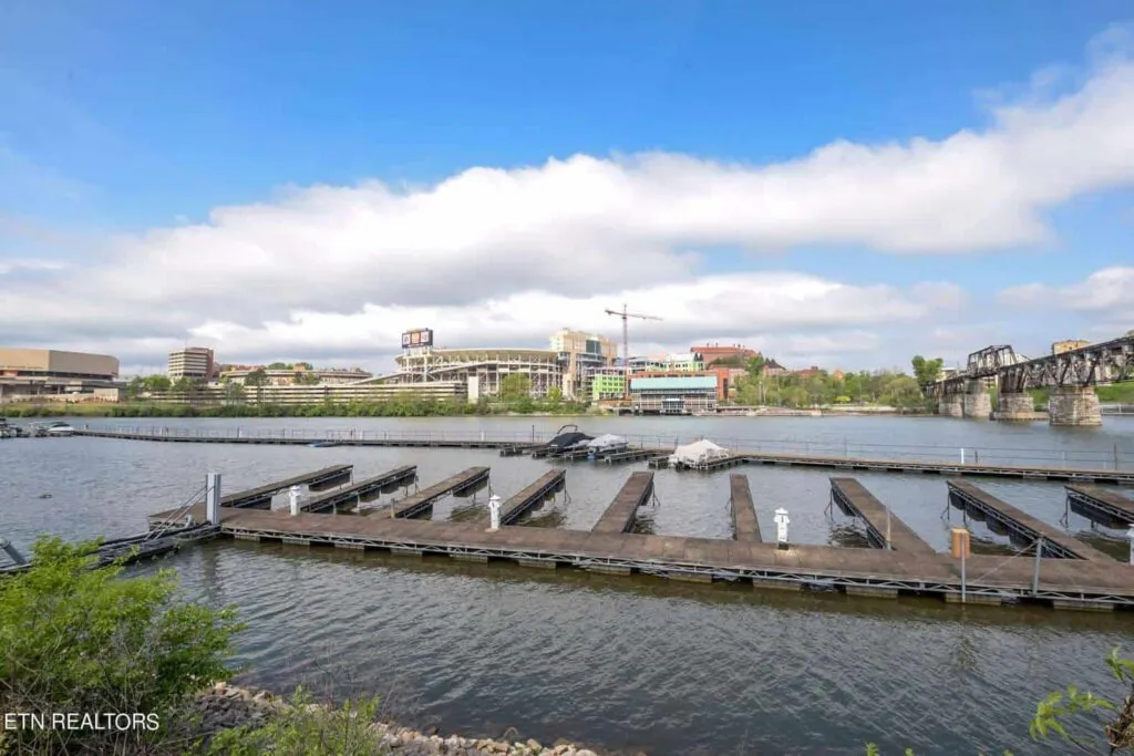 Riverwalk-526-174725718934 Riverwalk-526-174725718934