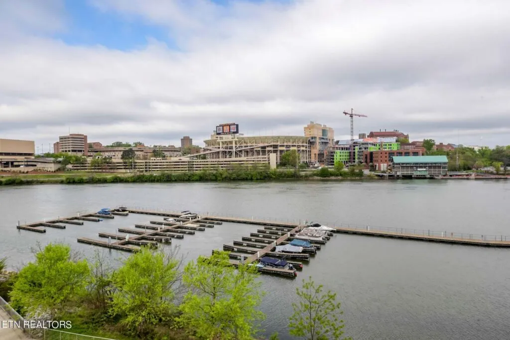 Riverwalk-526-174729296422 Riverwalk-526-174729296422