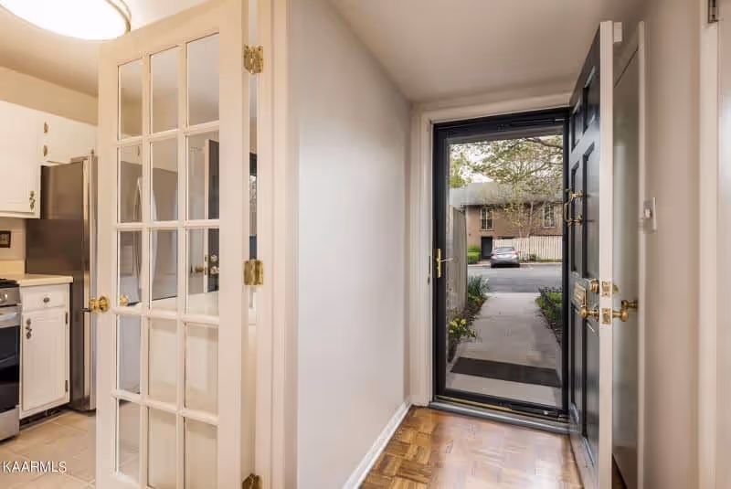 Sequoyah-Square-306-2013747870517