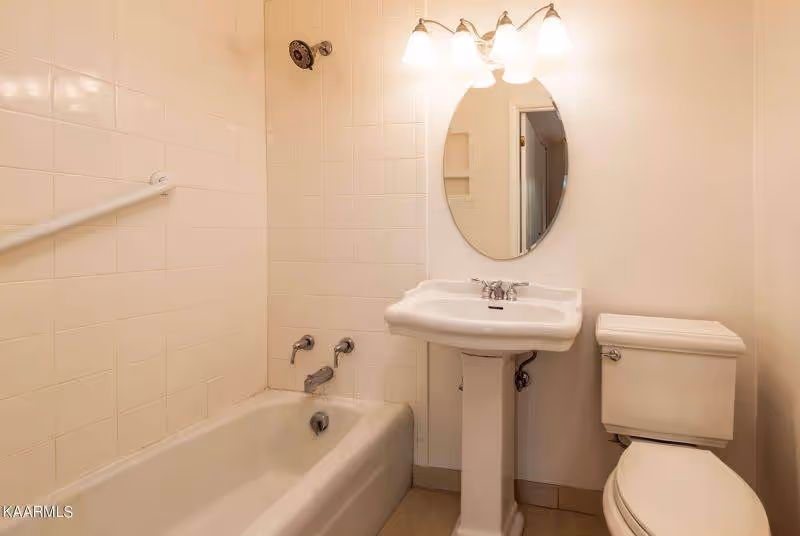 Sequoyah-Square-306-2013836119317