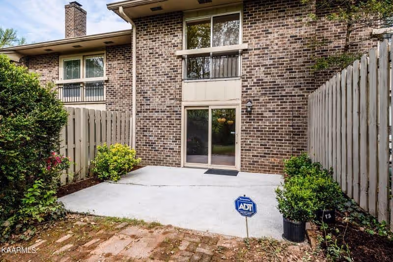 Sequoyah-Square-306-2013839254304