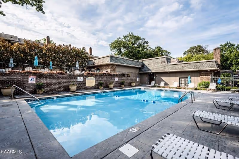 Sequoyah-Square-306-2013913194086