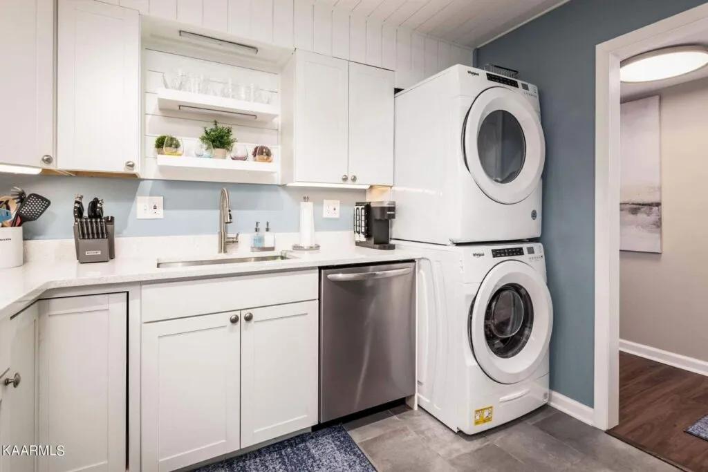 Sequoyah-Square-Condominiums-520-232050539624 Sequoyah-Square-Condominiums-520-232050539624