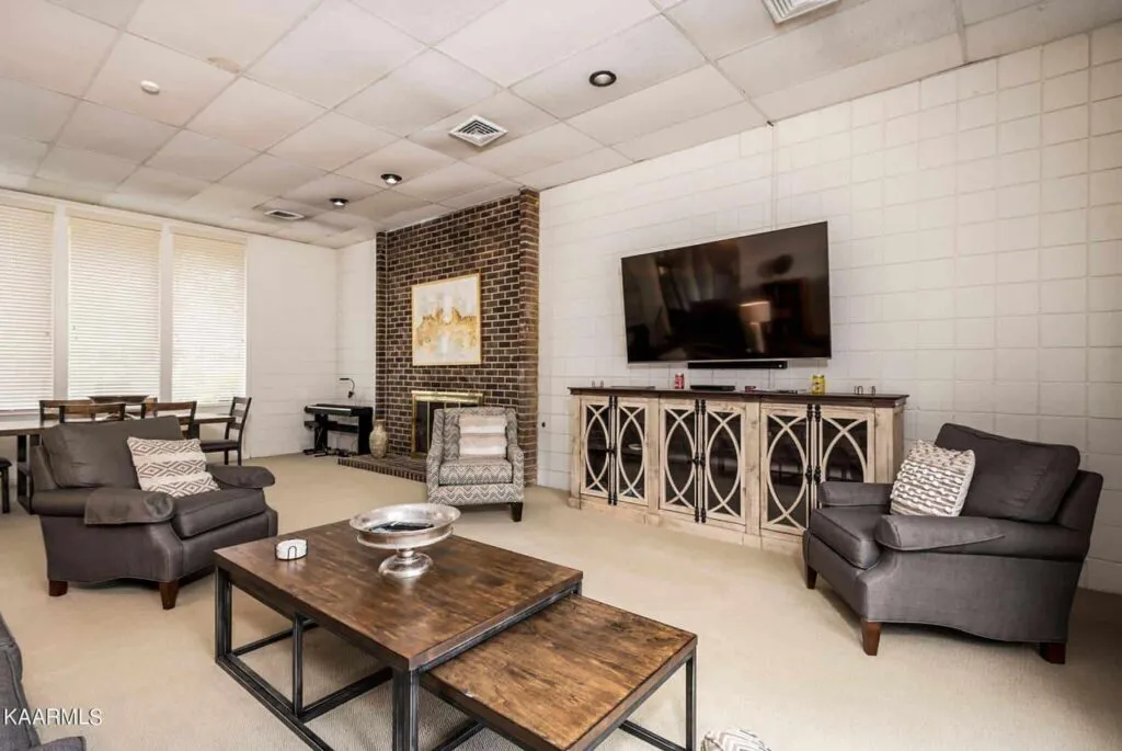 Sequoyah-Square-Condominiums-520-232126525175 Sequoyah-Square-Condominiums-520-232126525175