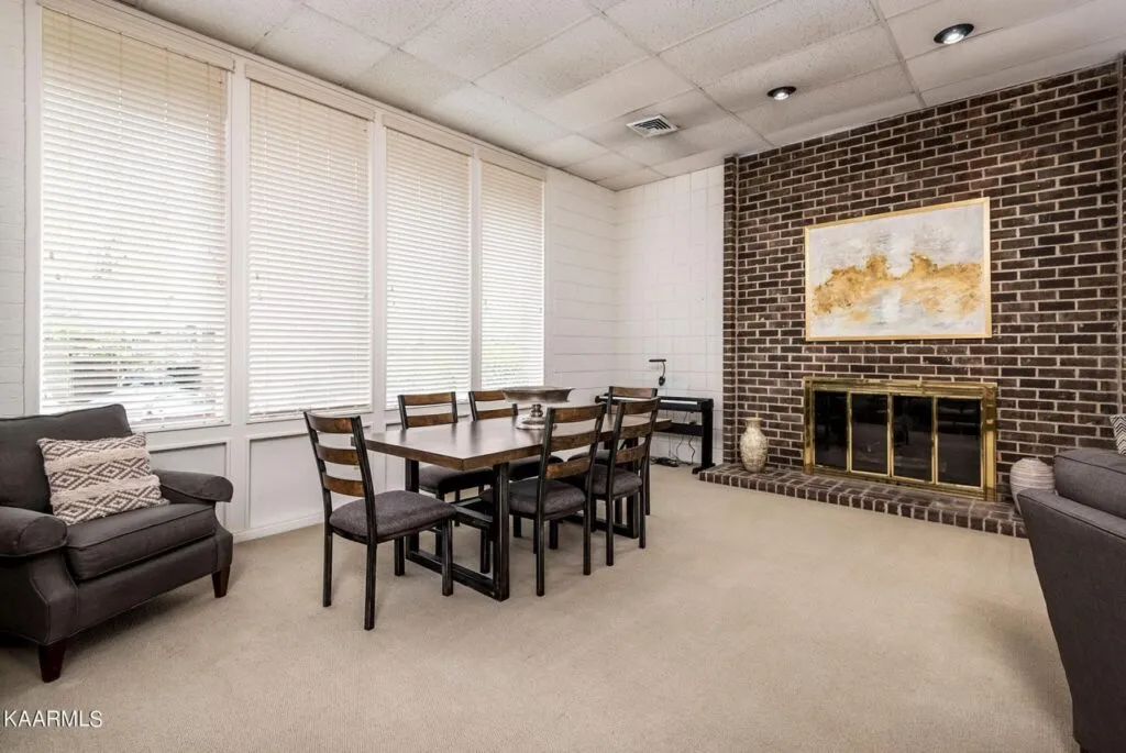 Sequoyah-Square-Condominiums-520-232129130775 Sequoyah-Square-Condominiums-520-232129130775