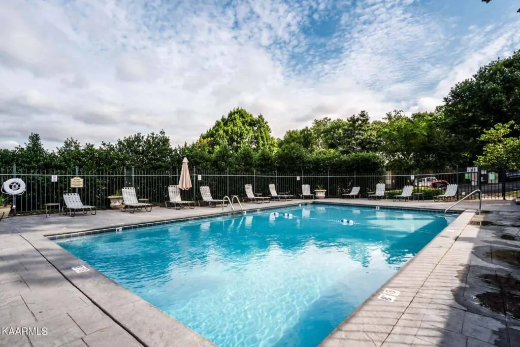 Sequoyah-Square-Condominiums-520-232140793005 Sequoyah-Square-Condominiums-520-232140793005