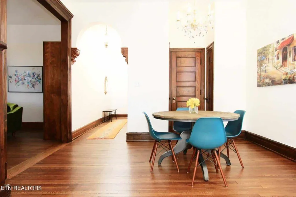 The-Cunningham-025978703 The-Cunningham-025978703