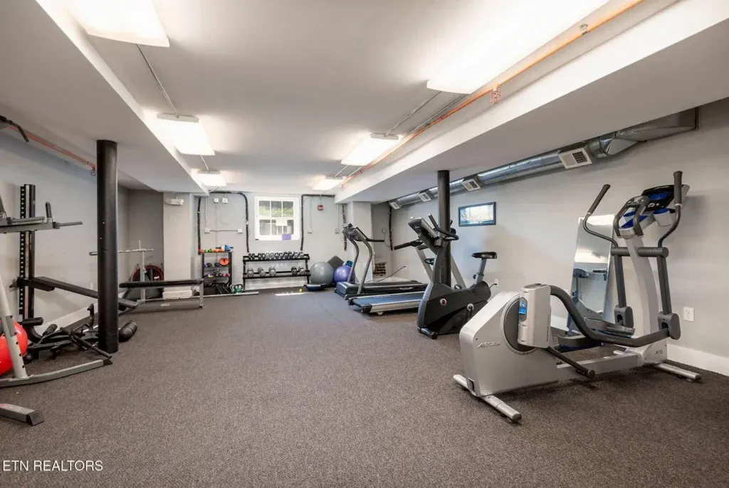 Brownlow Lofts 045059979535