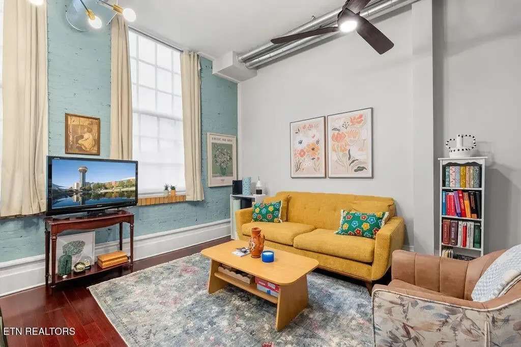 Brownlow Lofts 172910676588