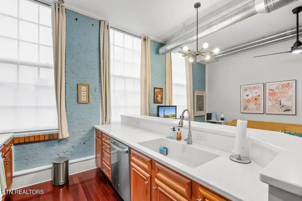 Brownlow Lofts 172913512515