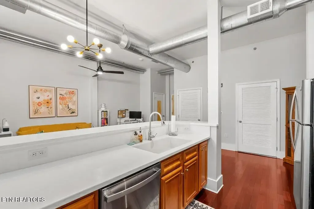 Brownlow Lofts 172914233550